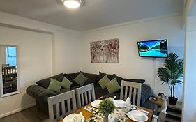 Mary Street Apartment